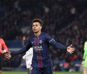 随着朗斯2-3，巴黎圣日耳曼队3-0，法甲最新积分榜：榜首易主